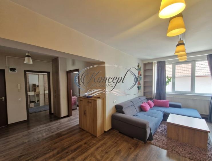 Apartament cu 3 camere semidecomandat, mobilat în Andrei Mureșanu