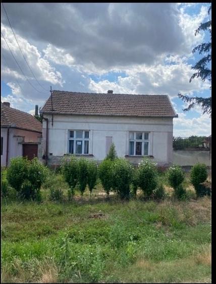 Casă cu 3 camere în Diosig