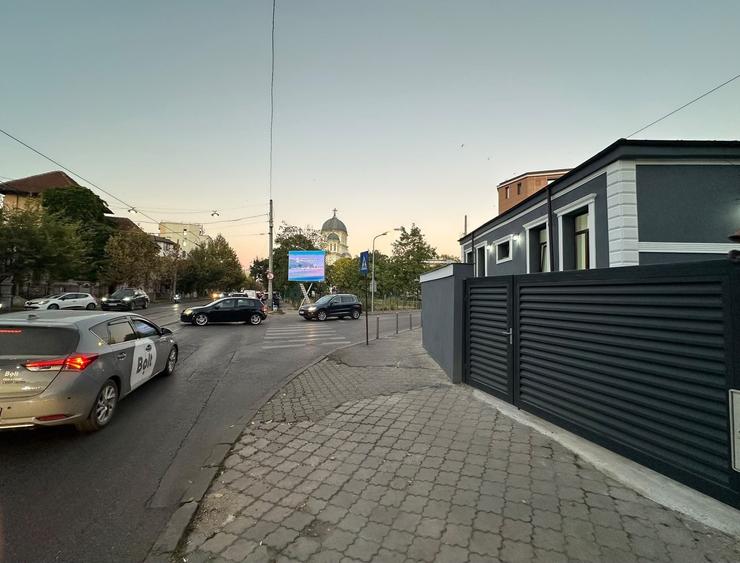 Spațiu comercial, de 100 mp, în Central