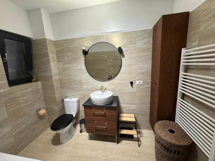 Duplex cu 4 camere cu Canalizare în Vest