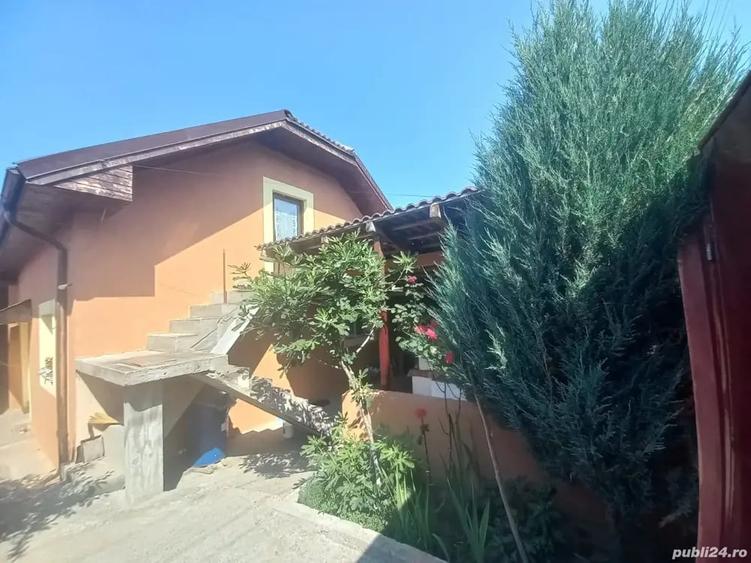 Casă cu 6 camere cu Teren 700 Mp în Dudașu