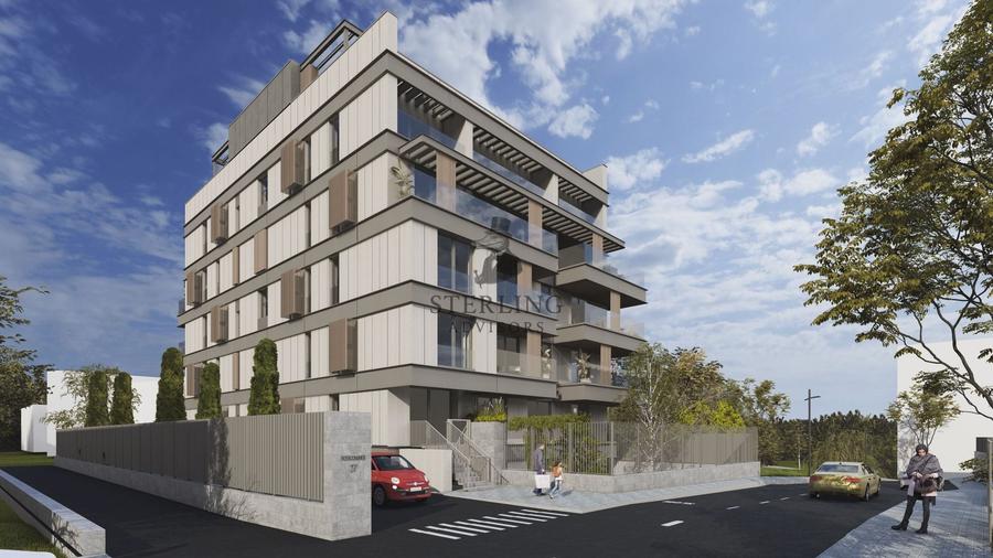 Penthouse cu 4 camere decomandat în Nord