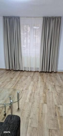 Apartament cu 3 camere în Gruia