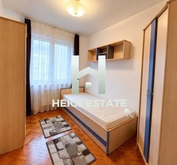Apartament cu 3 camere semidecomandat, mobilat în Dacia
