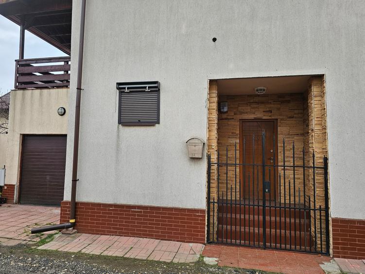 Casă individuală cu 6 camere cu Canalizare în Chiajna