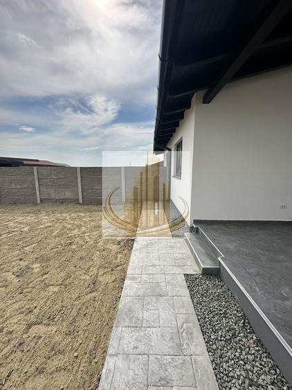 Duplex cu 4 camere cu Canalizare în Săcălaz