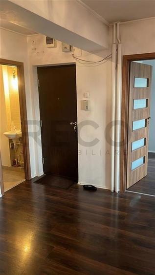 Apartament cu 4 camere decomandat în Dacia