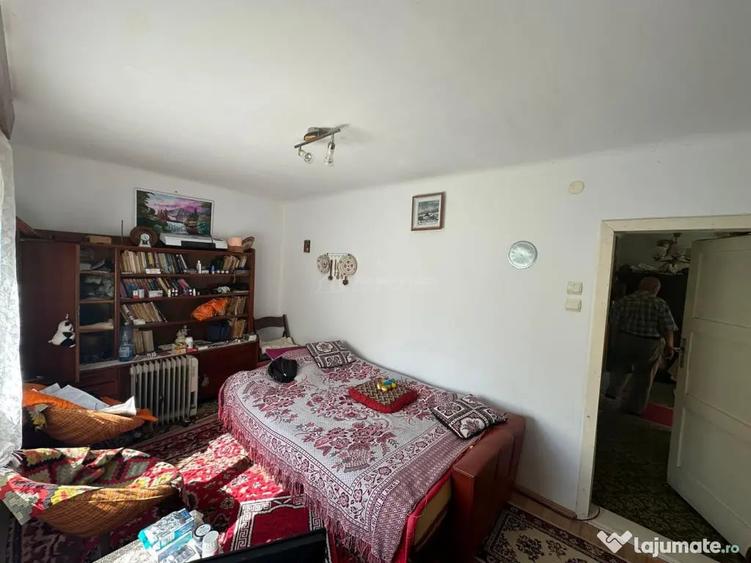 Casă cu 3 camere cu Teren 536 Mp în Central