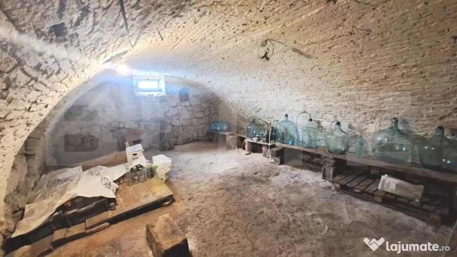Casă cu 5 camere cu Teren 1350 Mp în Hălchiu