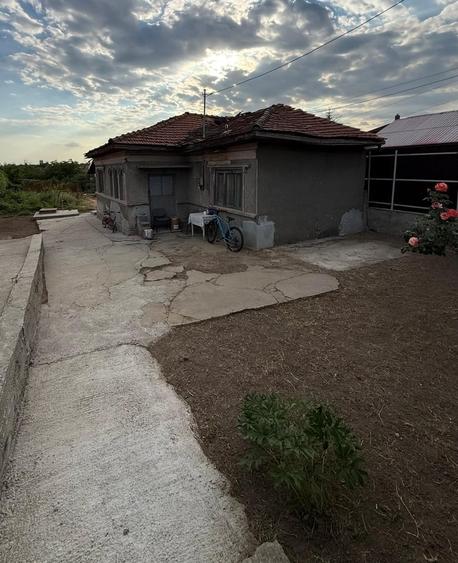 Casă cu 3 camere cu Teren 600 Mp în Cățelu