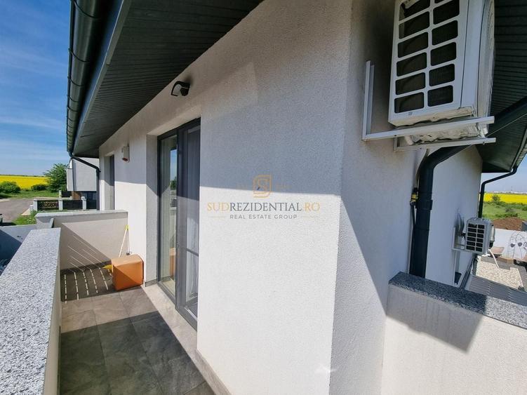 Casă individuală cu 5 camere cu Piscina în Exterior Est