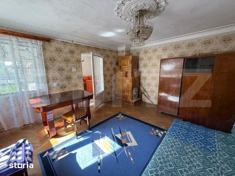 Casă cu 3 camere cu Teren 2800 Mp în Central
