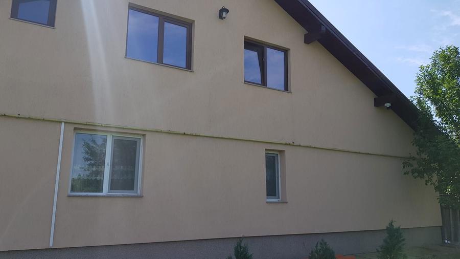 Casă cu 4 camere în Ghirdoveni