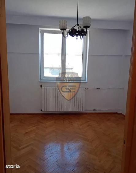 Apartament cu 4 camere decomandat în Saligny