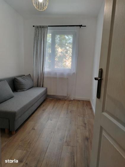 Apartament cu 3 camere semidecomandat în Republicii