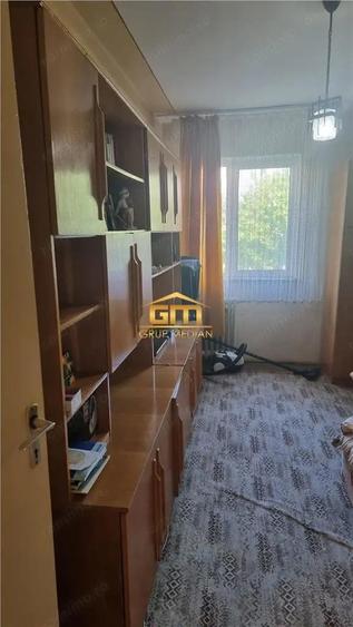 Apartament 3 camere de - Zona Traian, etaj 3 4 - 6