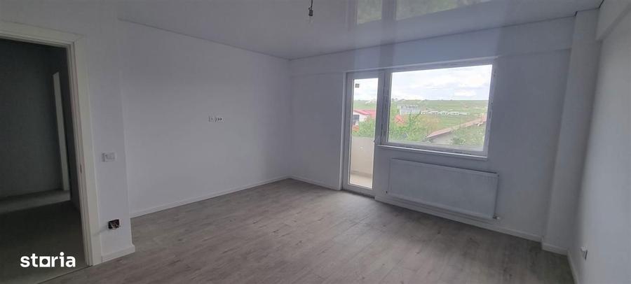 Apartament cu 2 camere decomandat în Bârnova