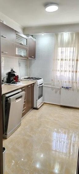Apartament cu 3 camere decomandat, mobilat în 13 Septembrie
