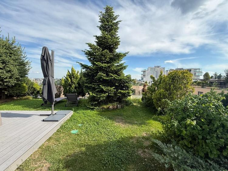 Apartament cu 4 camere în Herăstrău — fotografia 1