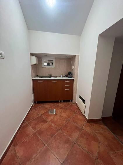 Spațiu comercial, de 65 mp, în Horea