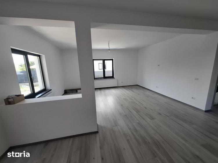 Casă cu 5 camere cu Teren 390 Mp în Hemeiuș