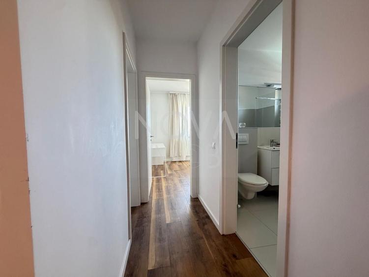 Apartament cu 3 camere semidecomandat, mobilat în Exterior Vest