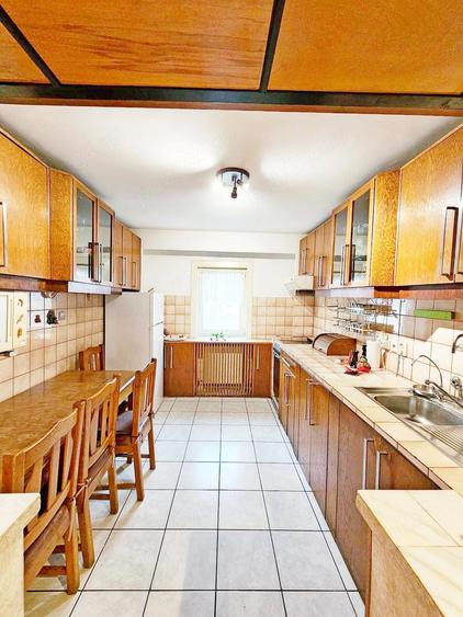 Apartament cu 4 camere semidecomandat în Dorobanților