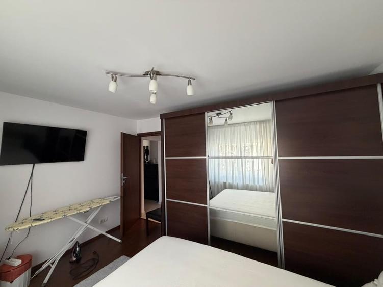 Apartament cu 2 camere decomandat, mobilat în Nerva Traian