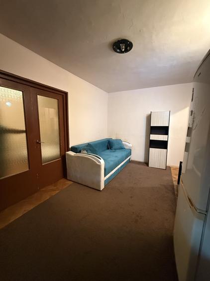 Apartament cu 2 camere nedecomandat, mobilat în P-ța Doina