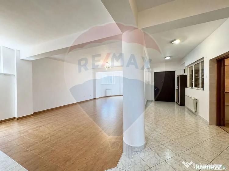 Casă cu 6 camere cu Teren 180 Mp în Giulești