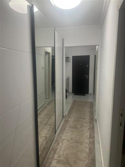 Apartament cu 3 camere decomandat, mobilat în Moara de foc
