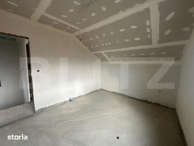 Casă cu 4 camere cu Teren 300 Mp în Lazuri