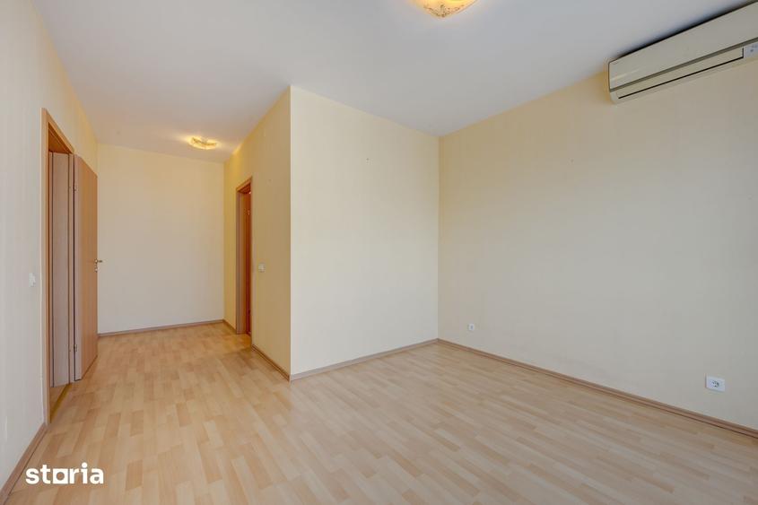 Apartament cu 4 camere decomandat în Titan