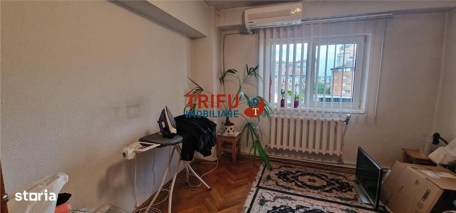 Apartament cu 4 camere decomandat în Central