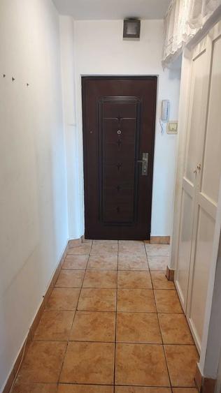 Apartament cu 2 camere nedecomandat în 14 Mai