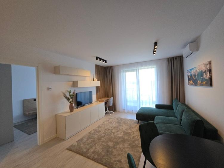 Apartament cu 2 camere semidecomandat, mobilat în Băneasa