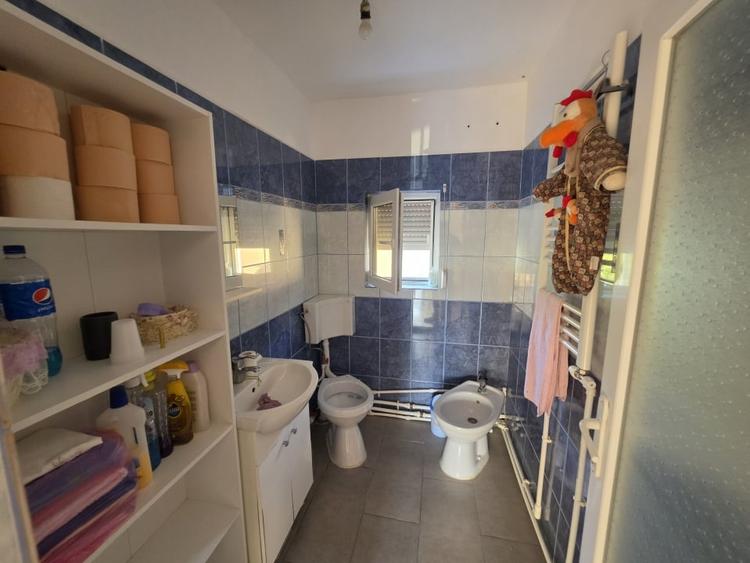 Casă individuală cu 4 camere cu Canalizare în Valu lui Traian