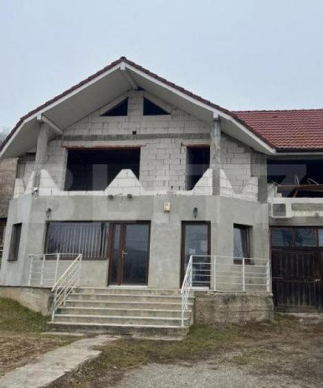 Casa de vanzare sau schimb, 240 mp, 700 mp teren, Caianu - 1