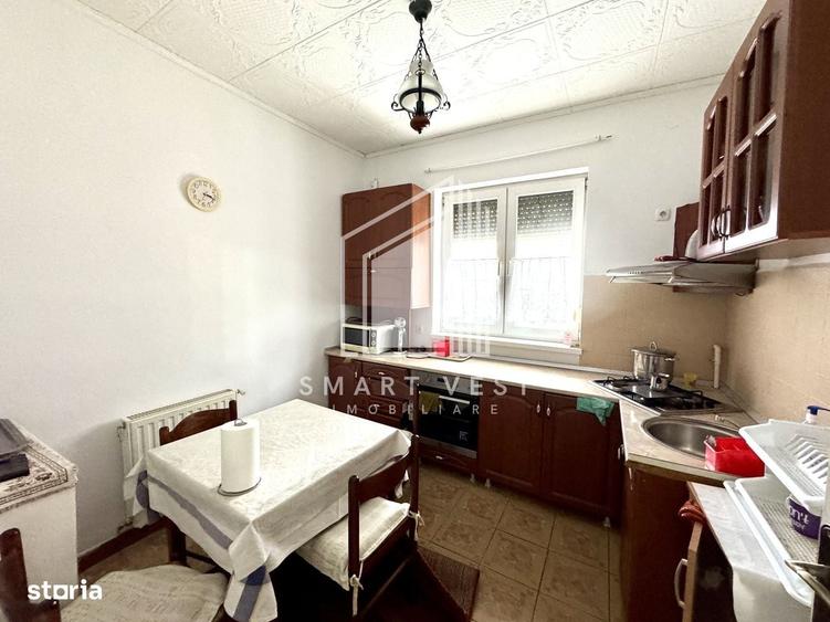 Casă cu 4 camere cu Teren 130 Mp în 14 Mai