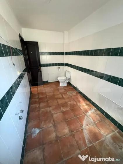 Casă cu 4 camere cu Teren 462 Mp în Ștefănești