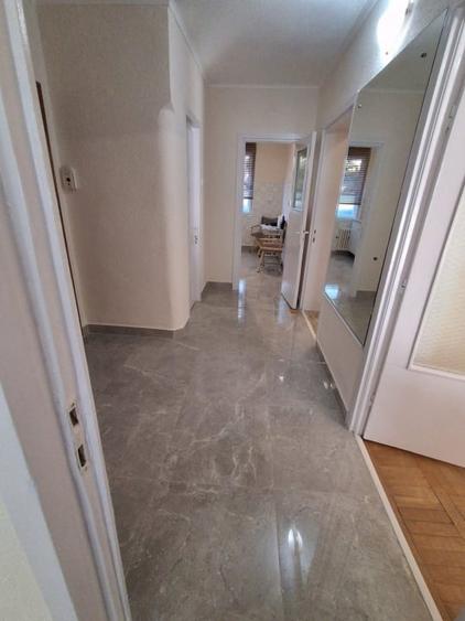 Apartament cu 3 camere decomandat în Andrei Mureșanu