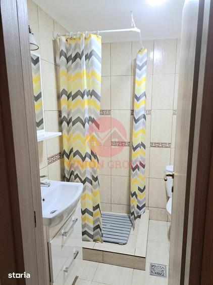 Casă cu 10 camere cu Teren 394 Mp în Central