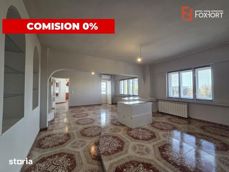 Apartament cu 4 camere decomandat în Intim