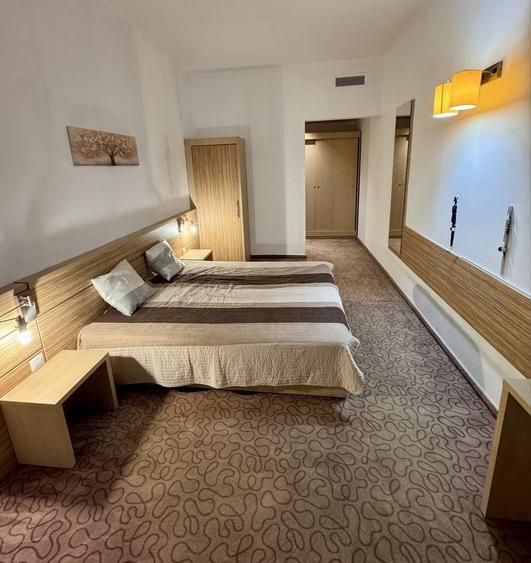 Apartament cu 3 camere decomandat în Vitan