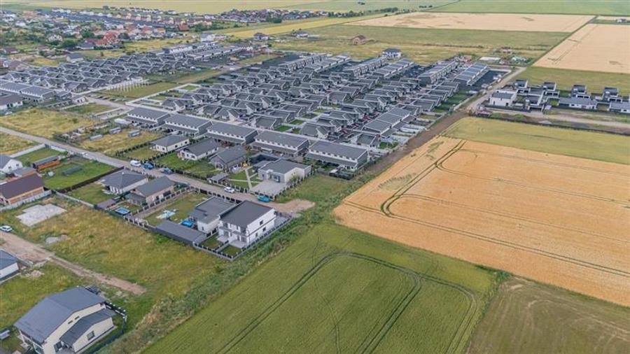 Teren Construcții intravilan de 500 mp, în Exterior Est