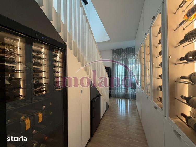 Apartament cu 4 camere în Central