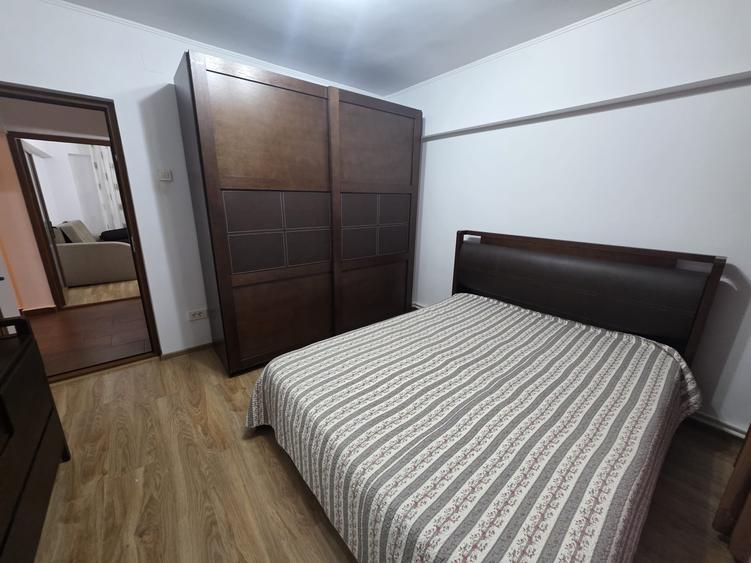 Apartament cu 3 camere decomandat în Tomis III