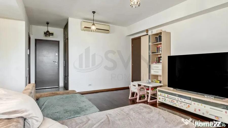 Apartament cu 3 camere decomandat în Victoriei