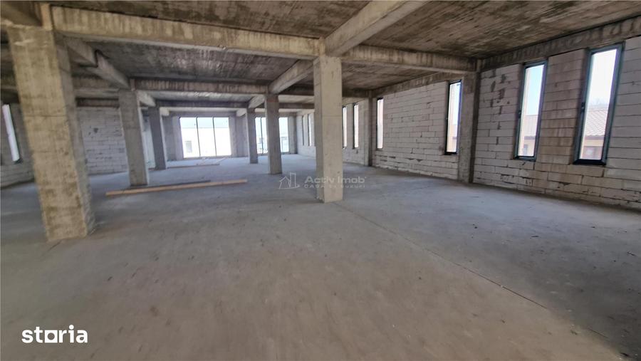 Spațiu comercial, de 1,056 mp, în Tunari