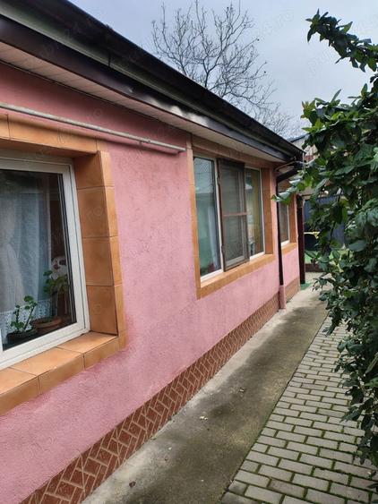 Casă cu 2 camere în Central